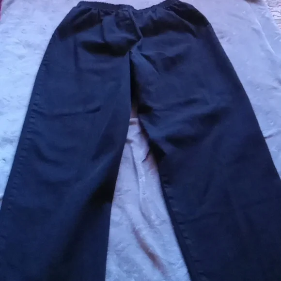 Pams Closet Black Denim Pants - Picture 6 of 8